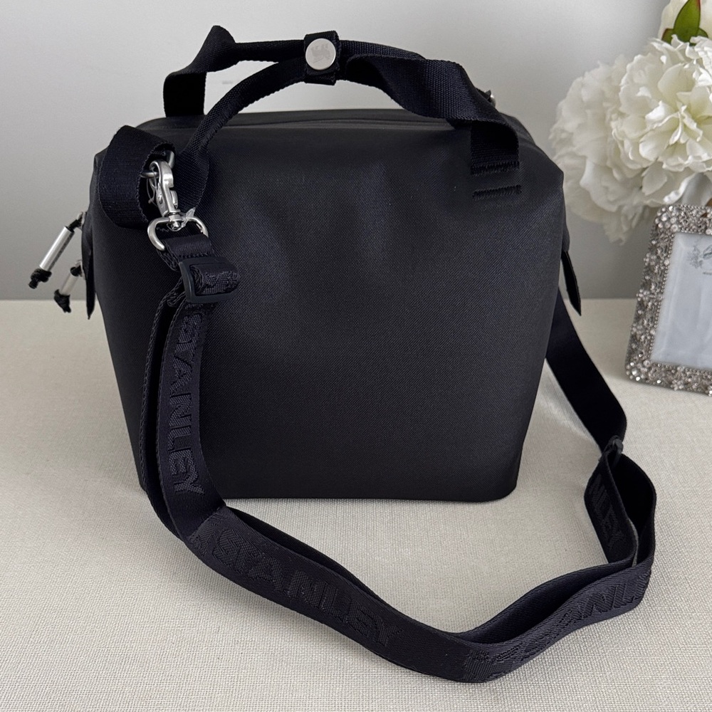 New Stanley Julienne Mini Soft Cooler - Black Carry Cooler - Picture 6 of 16